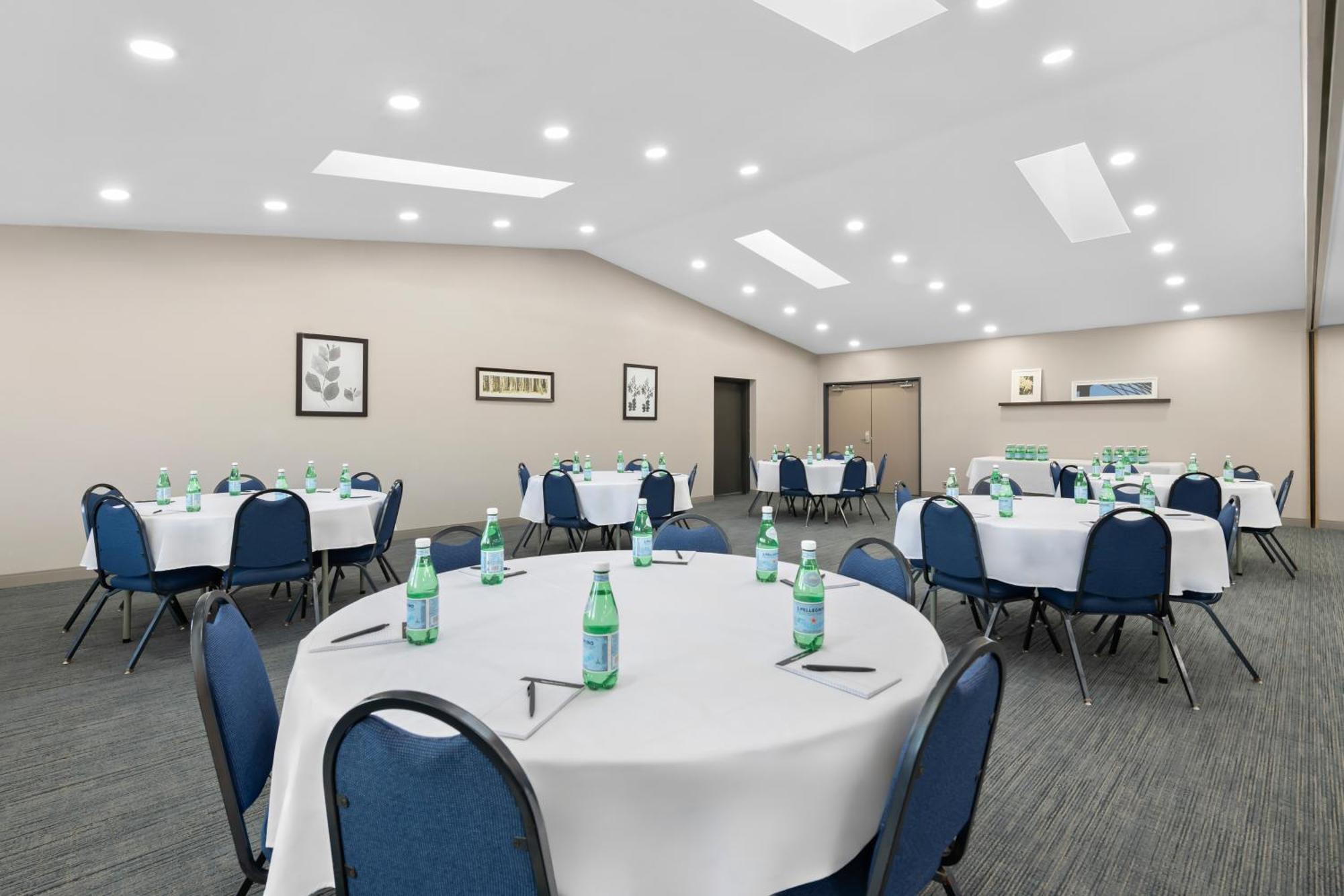 Country Inn & Suites By Radisson, Coon Rapids, Mn Exteriör bild